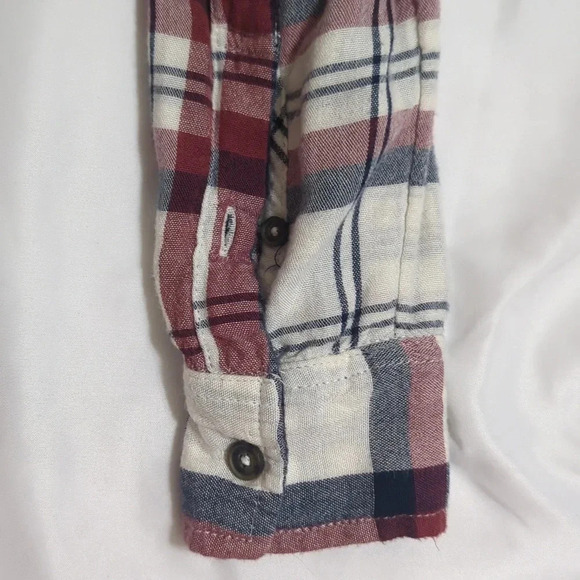 Abercrombie & Fitch Wrap Front Flannel Shirt, Color White/Red/Blue Size XS - Picture 11 of 16